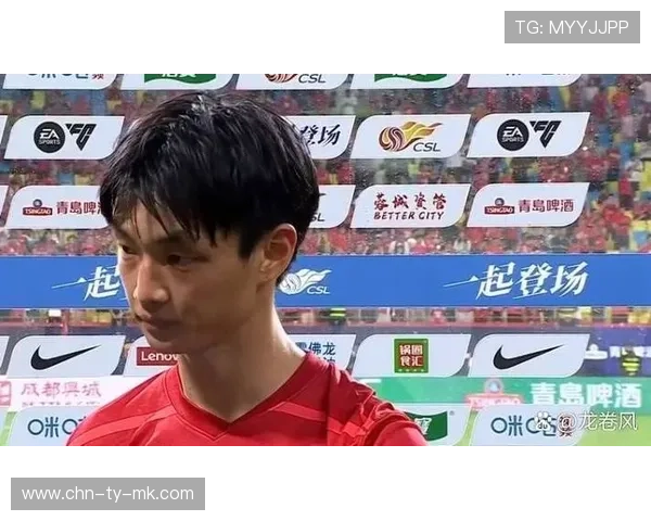 杨明洋的国足之旅：瑞士华裔中场如何适应亚洲赛场节奏