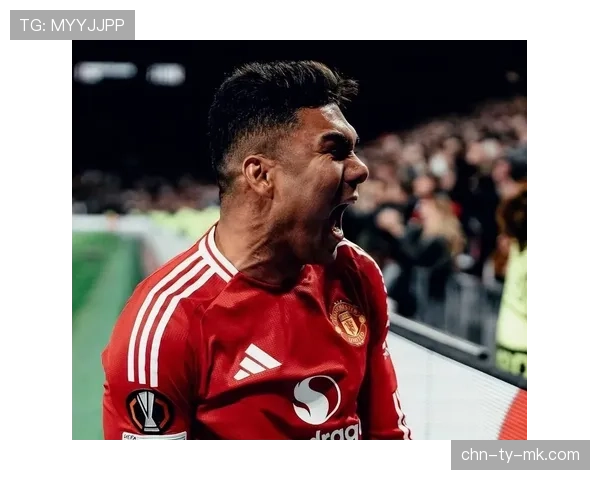 点球！B费主罚命中，曼联客场取得领先